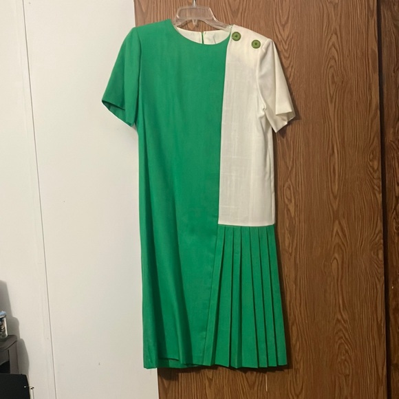 Vintage 80s J. Ellis White & Green Asymmetric Half-pleated Dress - Picture 5 of 12